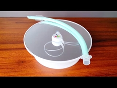 Tubi endotracheali attraverso la bocca con la banda della capsula che indica le bolle ET le vie respiratorie della metropolitana